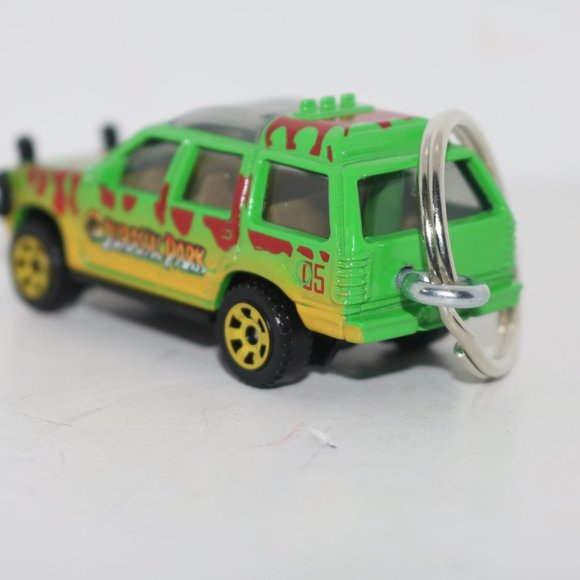 Hot Wheels Jurassic World Dominion Ford Explorer CUSTOM keychain - Picture 5 of 7